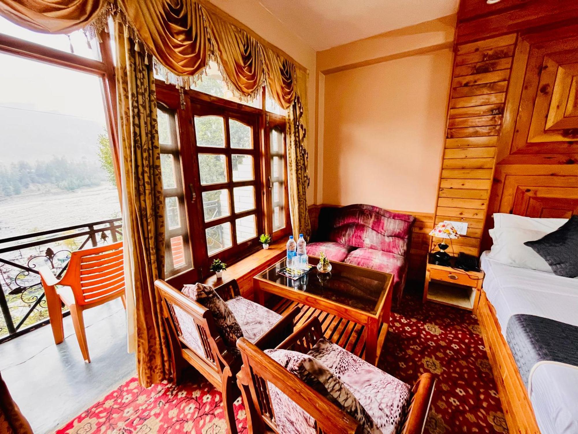 The Hollywood Vibes - #Riverview #Premium Rooms #Prime Location #Most Awarded #Parking #Top Rated #Open Terrace #Best Selling Hotel In Manali Екстериор снимка