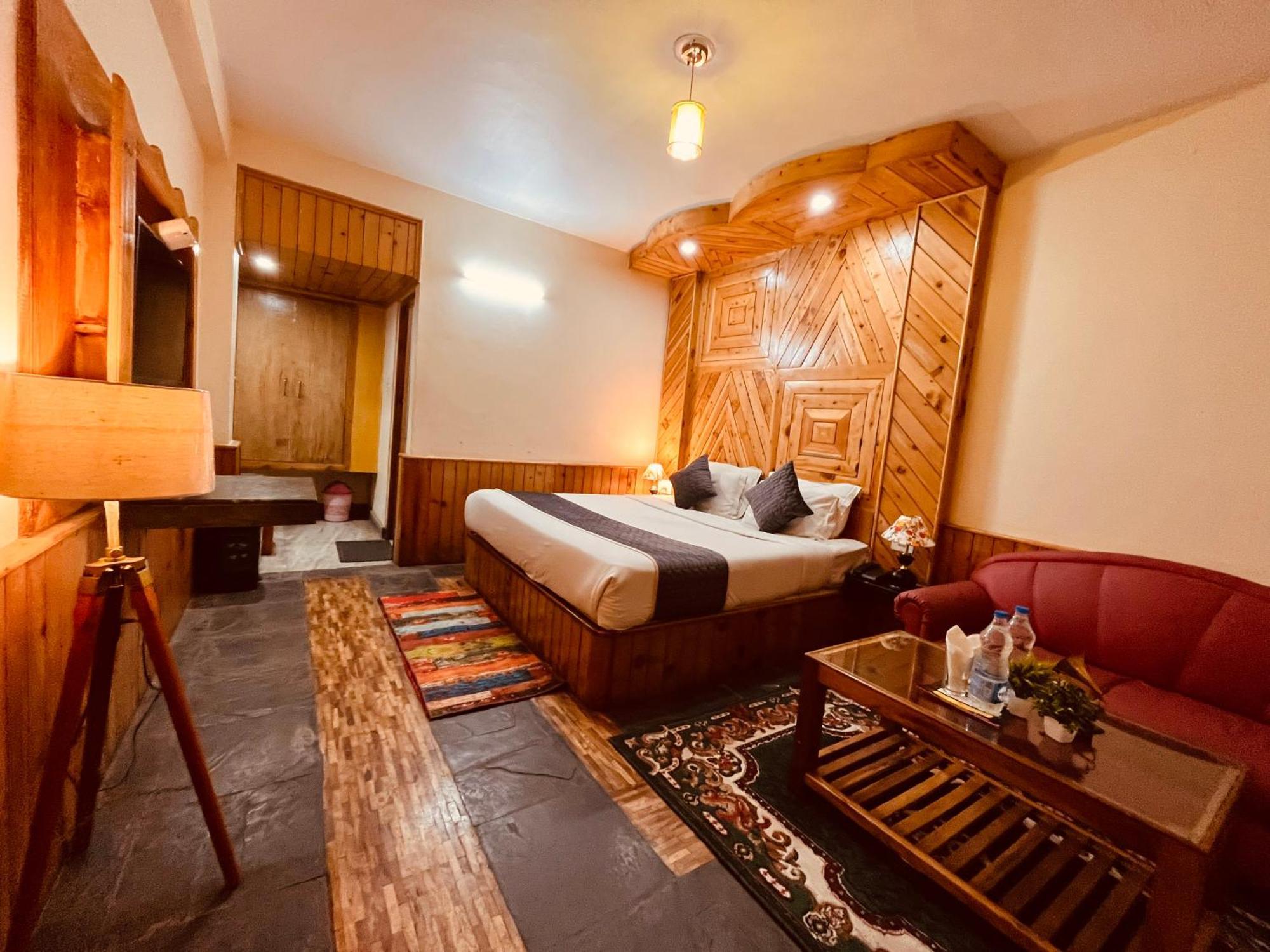 The Hollywood Vibes - #Riverview #Premium Rooms #Prime Location #Most Awarded #Parking #Top Rated #Open Terrace #Best Selling Hotel In Manali Екстериор снимка