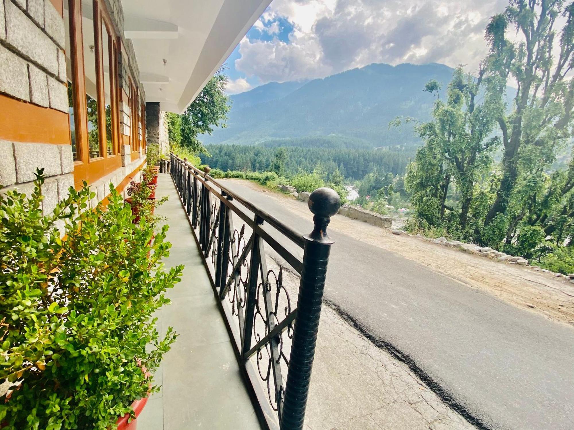 The Hollywood Vibes - #Riverview #Premium Rooms #Prime Location #Most Awarded #Parking #Top Rated #Open Terrace #Best Selling Hotel In Manali Екстериор снимка