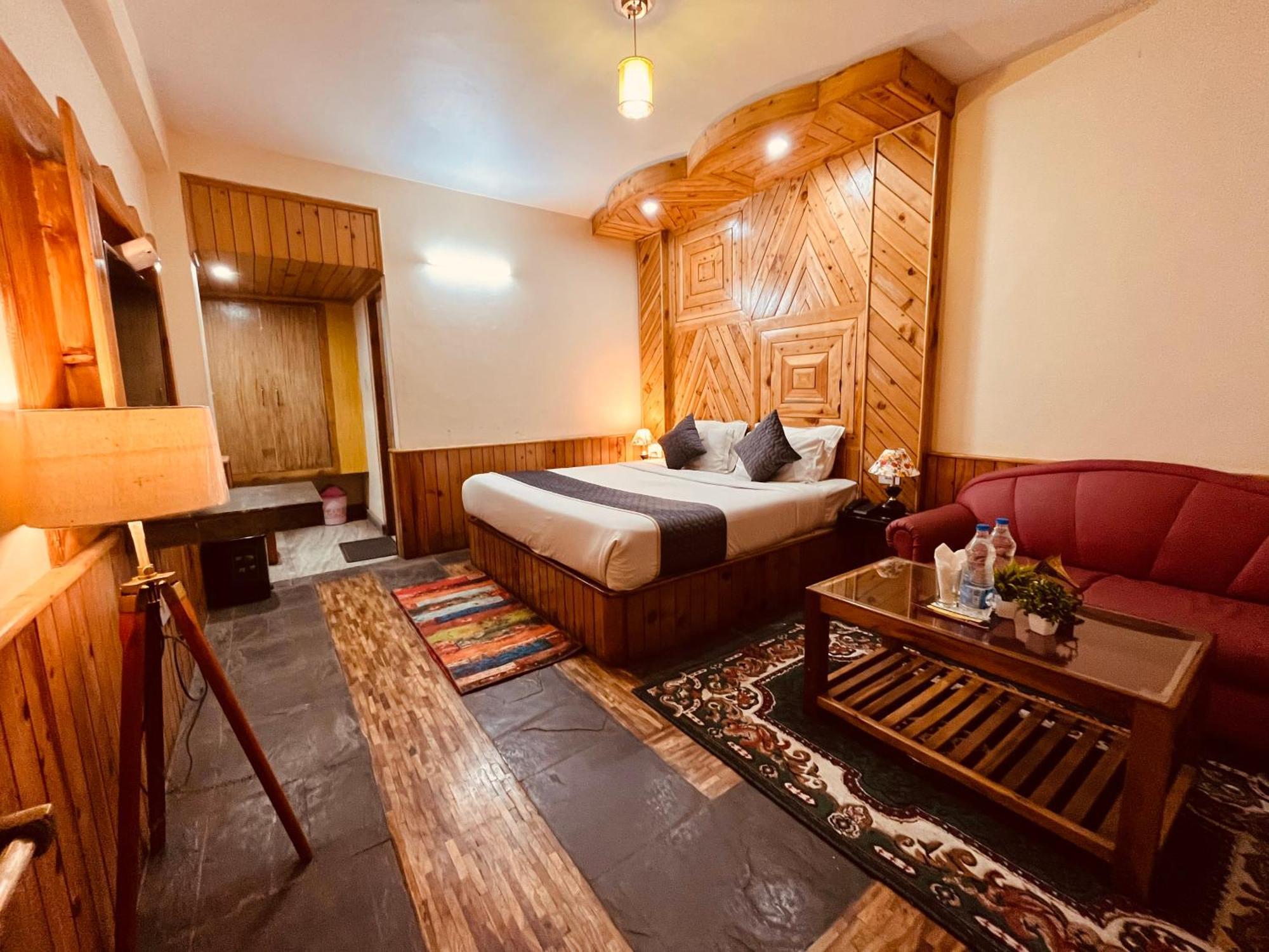 The Hollywood Vibes - #Riverview #Premium Rooms #Prime Location #Most Awarded #Parking #Top Rated #Open Terrace #Best Selling Hotel In Manali Екстериор снимка