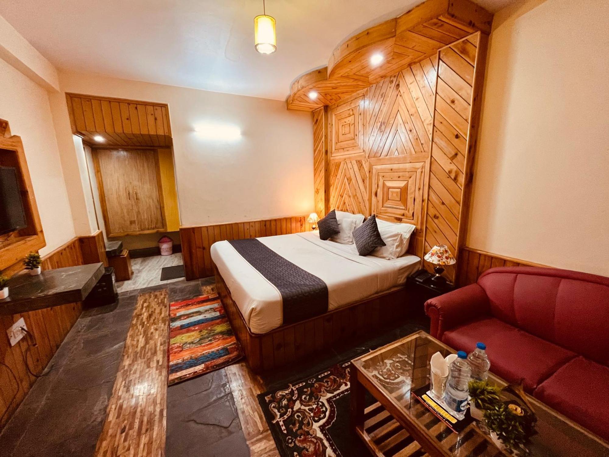 The Hollywood Vibes - #Riverview #Premium Rooms #Prime Location #Most Awarded #Parking #Top Rated #Open Terrace #Best Selling Hotel In Manali Екстериор снимка