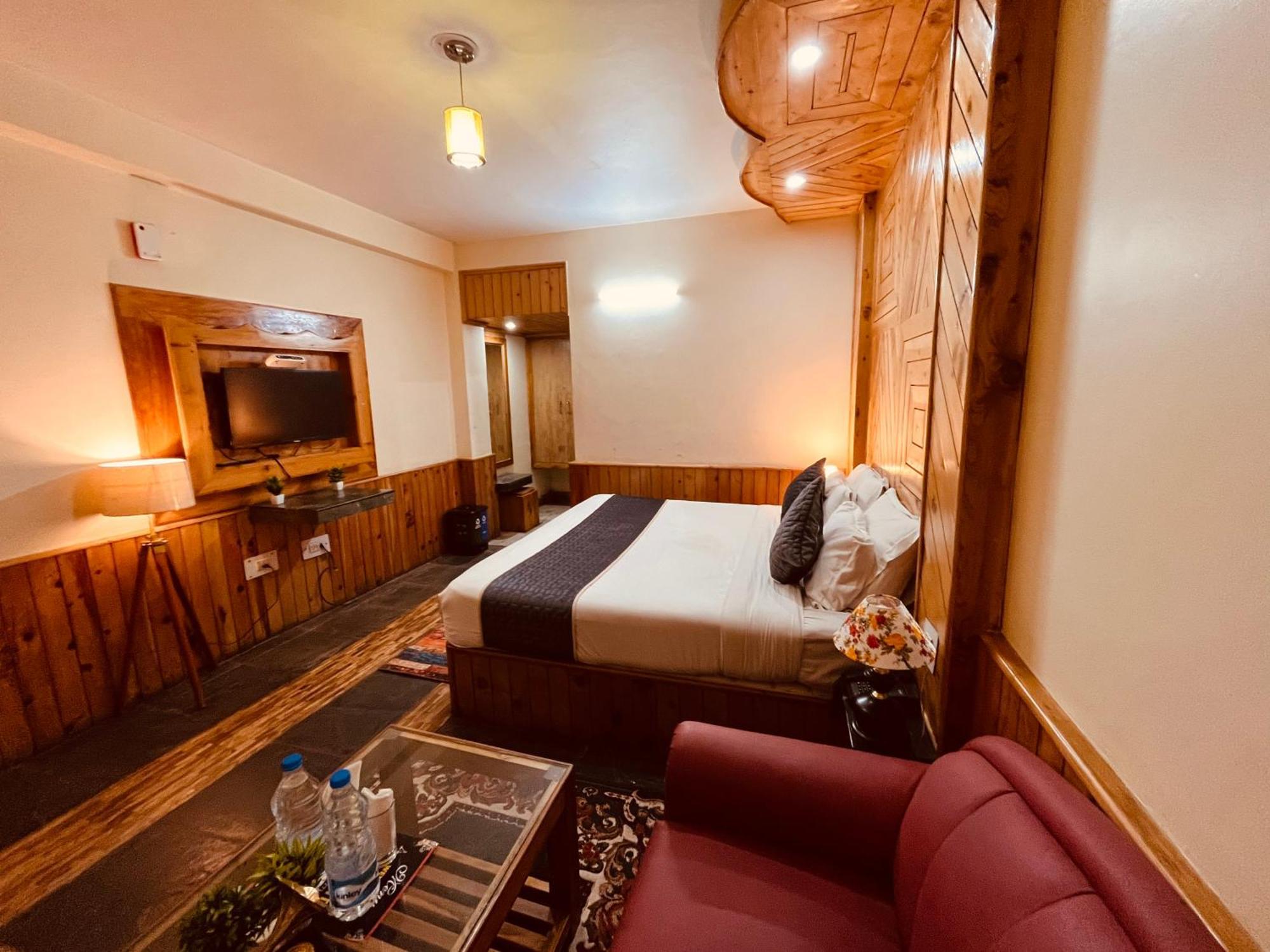 The Hollywood Vibes - #Riverview #Premium Rooms #Prime Location #Most Awarded #Parking #Top Rated #Open Terrace #Best Selling Hotel In Manali Екстериор снимка